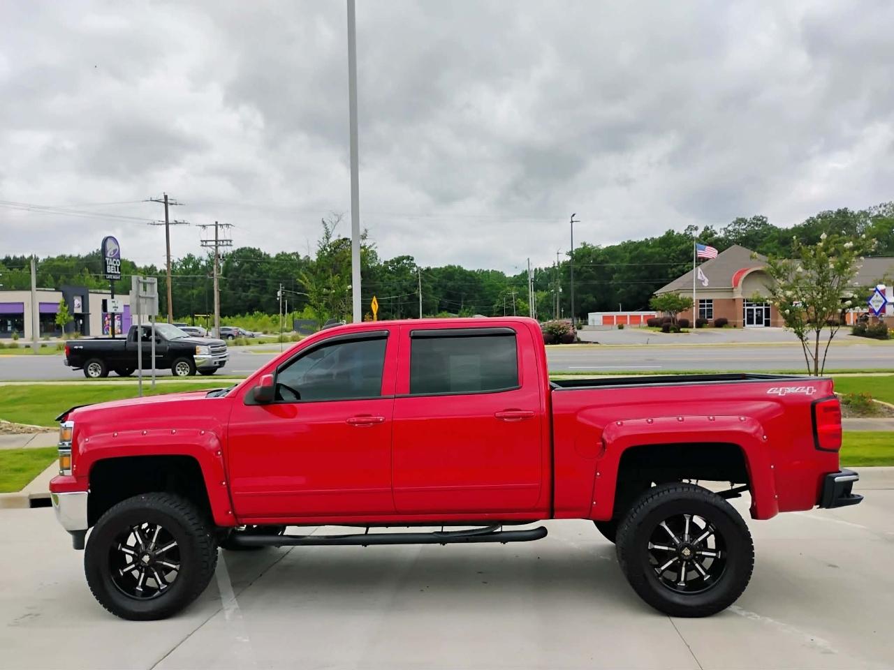 Chevrolet Silverado 1500 4WD Crew Cab 143.5" LT w/1LT 2015