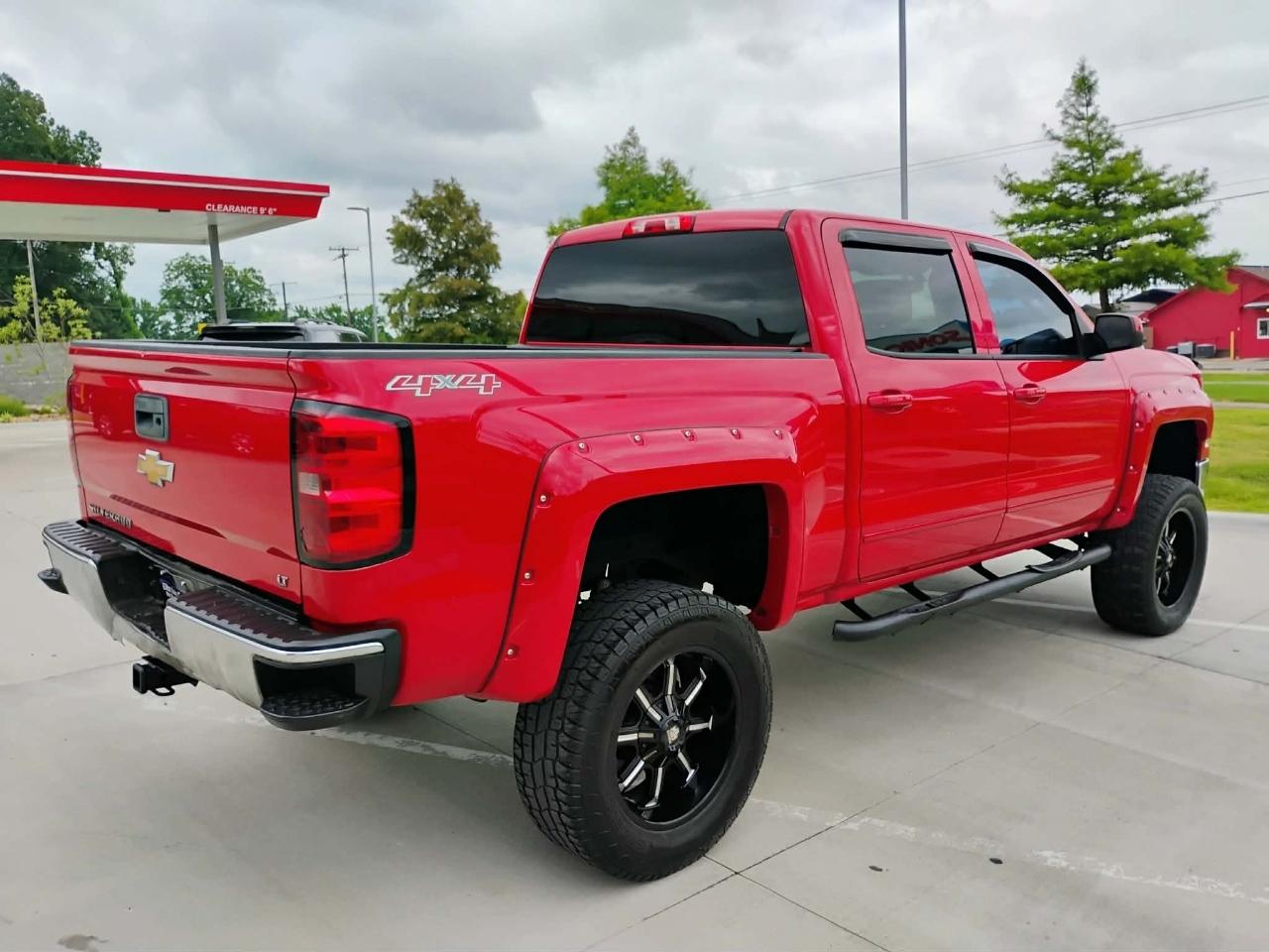 Chevrolet Silverado 1500 4WD Crew Cab 143.5" LT w/1LT 2015