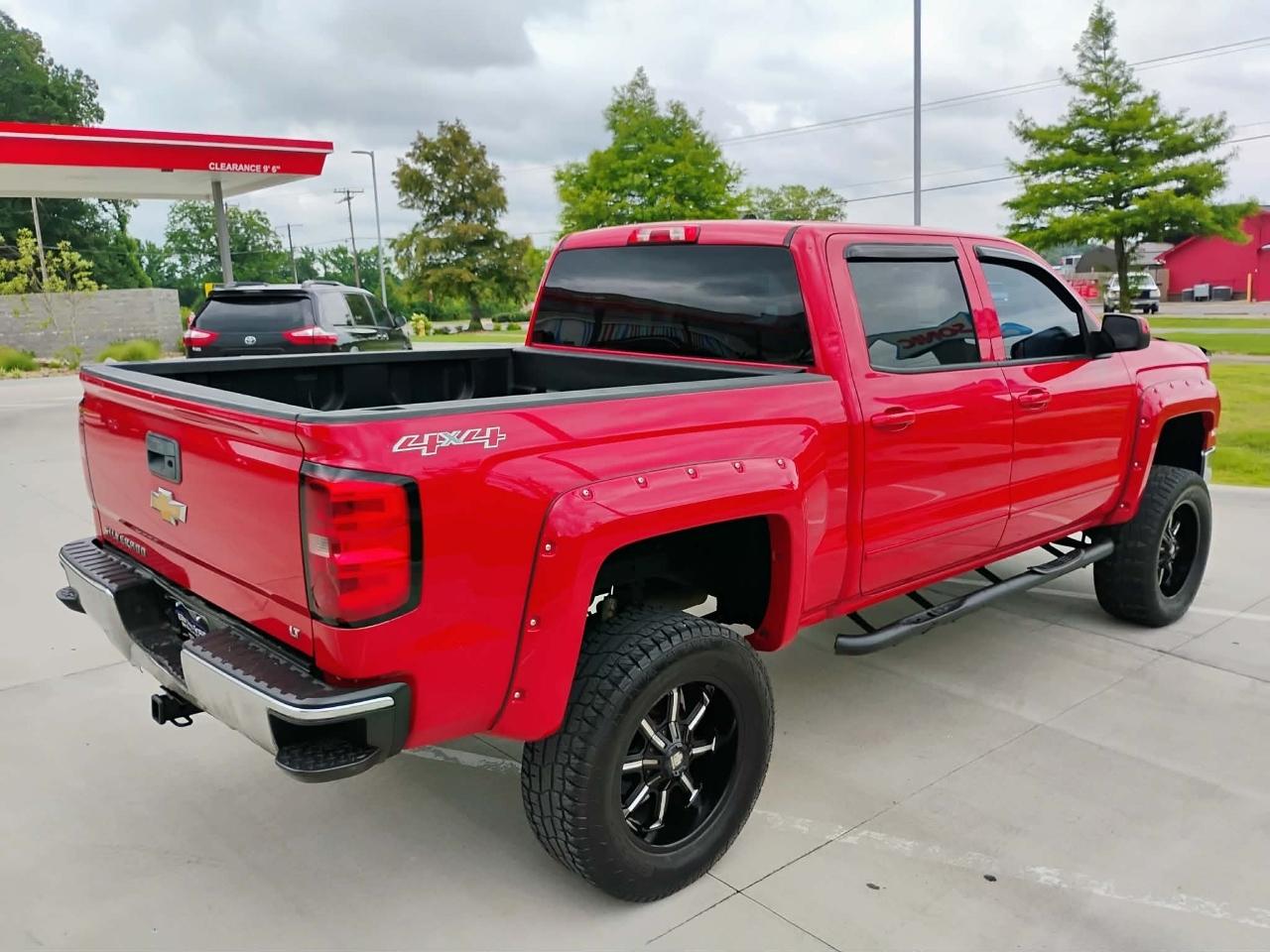 Chevrolet Silverado 1500 4WD Crew Cab 143.5" LT w/1LT 2015
