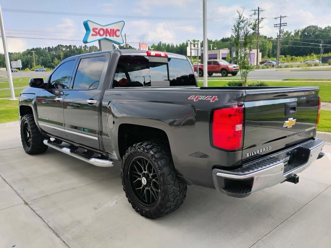 Chevrolet Silverado 1500 4WD Crew Cab 143.5" LTZ w/1LZ 2014