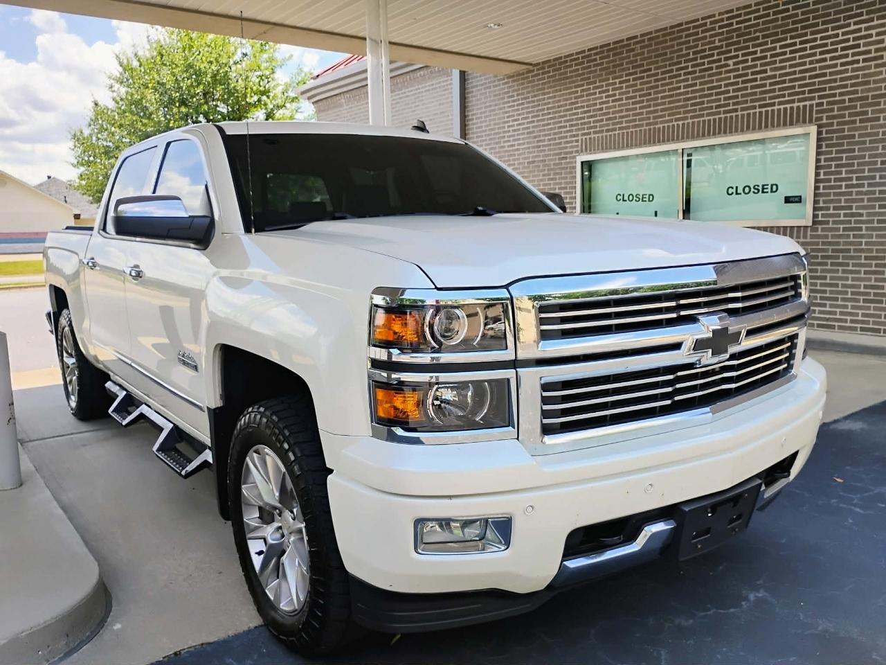 2014 Chevrolet Silverado 1500 4WD Crew Cab 143.5" High Country