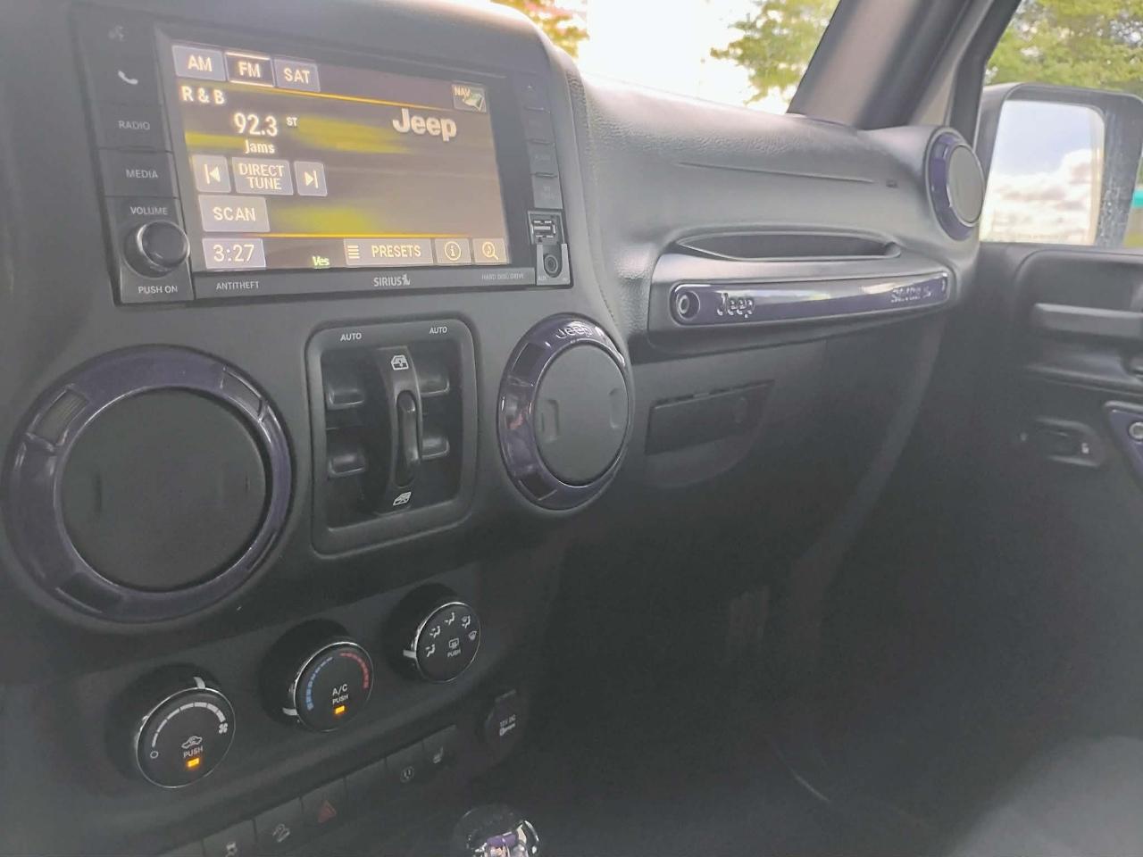 Jeep Wrangler Unlimited 4WD 4dr Sahara 2016