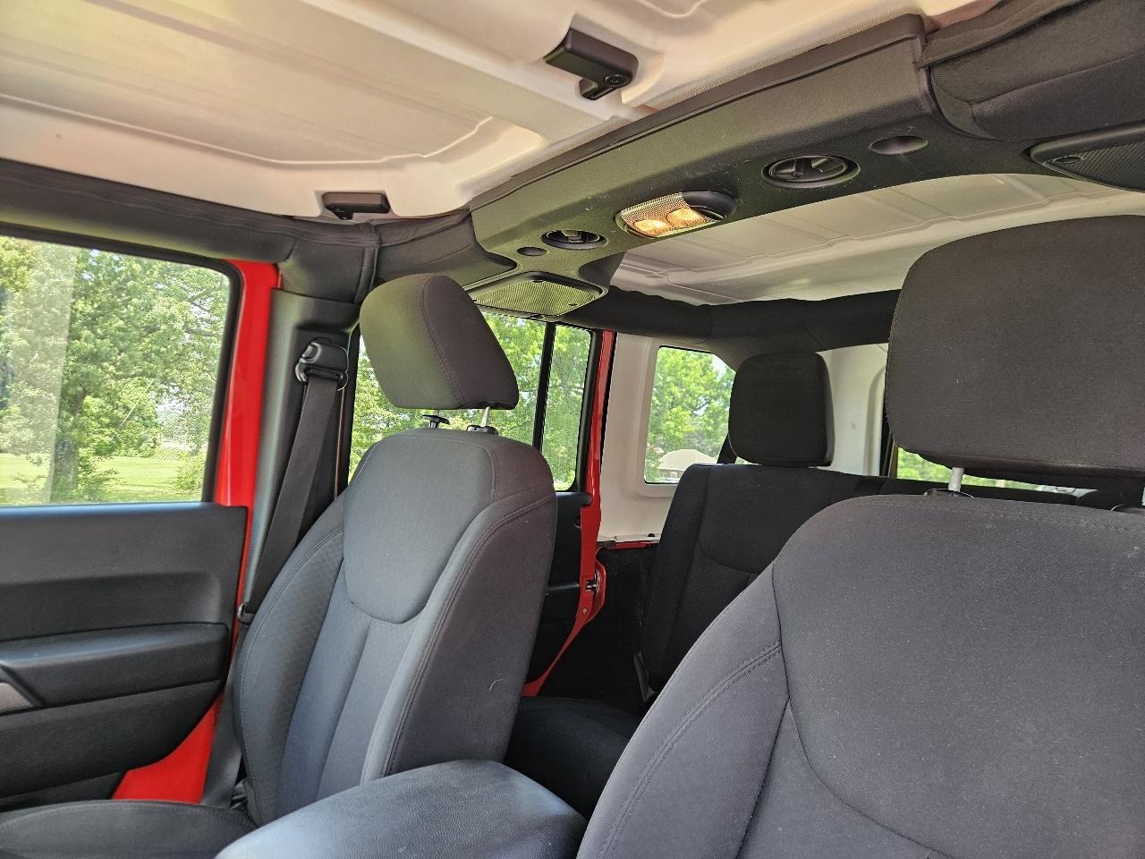 Jeep Wrangler Unlimited 4WD 4dr Sport 2015