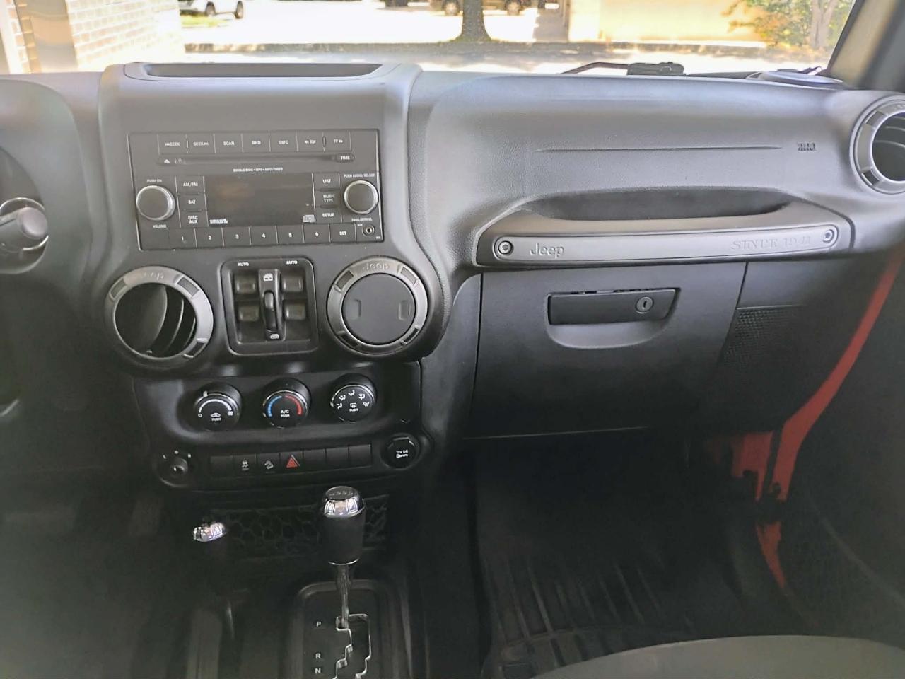 Jeep Wrangler Unlimited 4WD 4dr Sport 2015