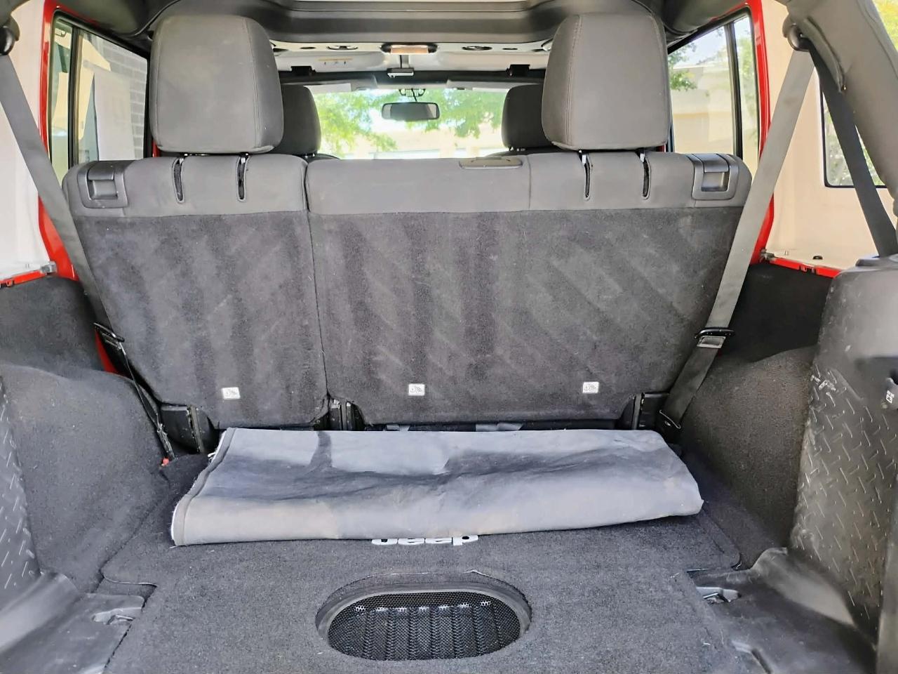 Jeep Wrangler Unlimited 4WD 4dr Sport 2015
