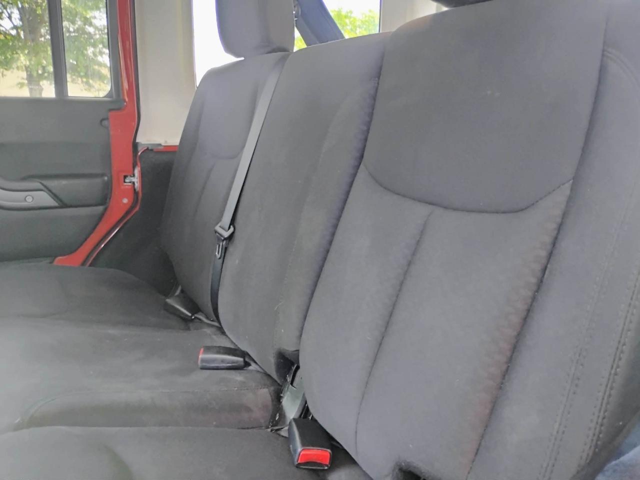 Jeep Wrangler Unlimited 4WD 4dr Sport 2015