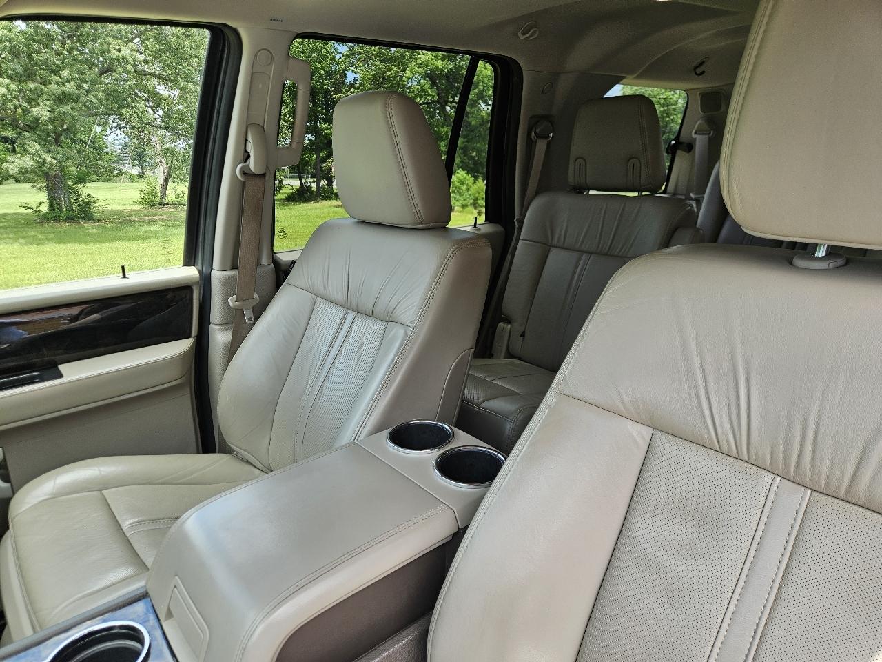 Lincoln Navigator 4WD 4dr Select 2016