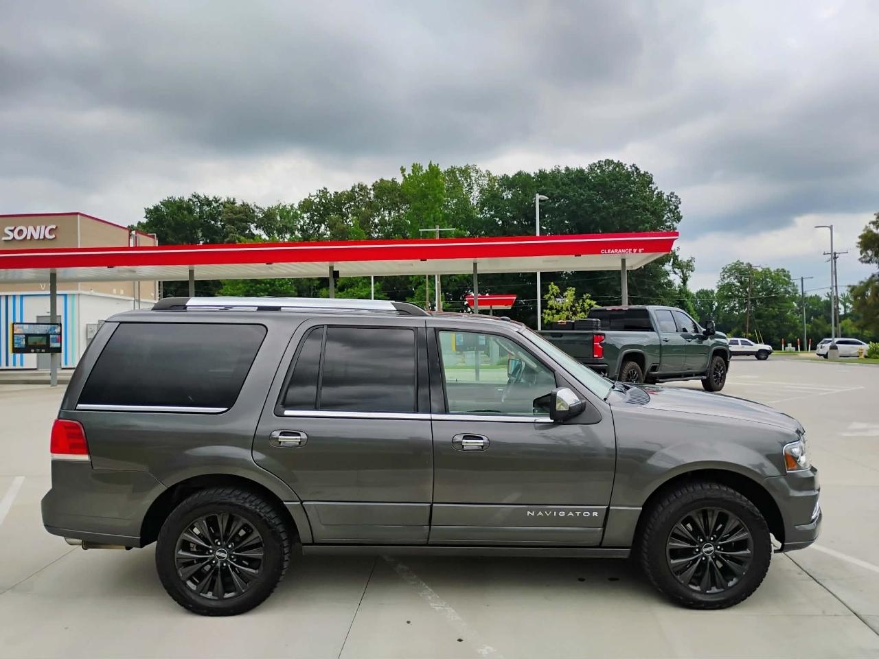 Lincoln Navigator 4WD 4dr Select 2016