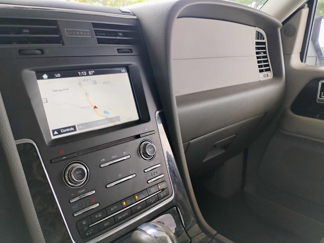 Lincoln Navigator 4WD 4dr Select 2016