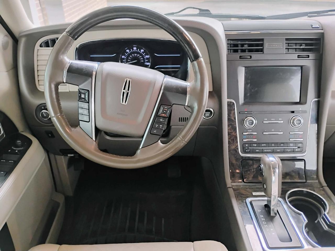 Lincoln Navigator 4WD 4dr Select 2016