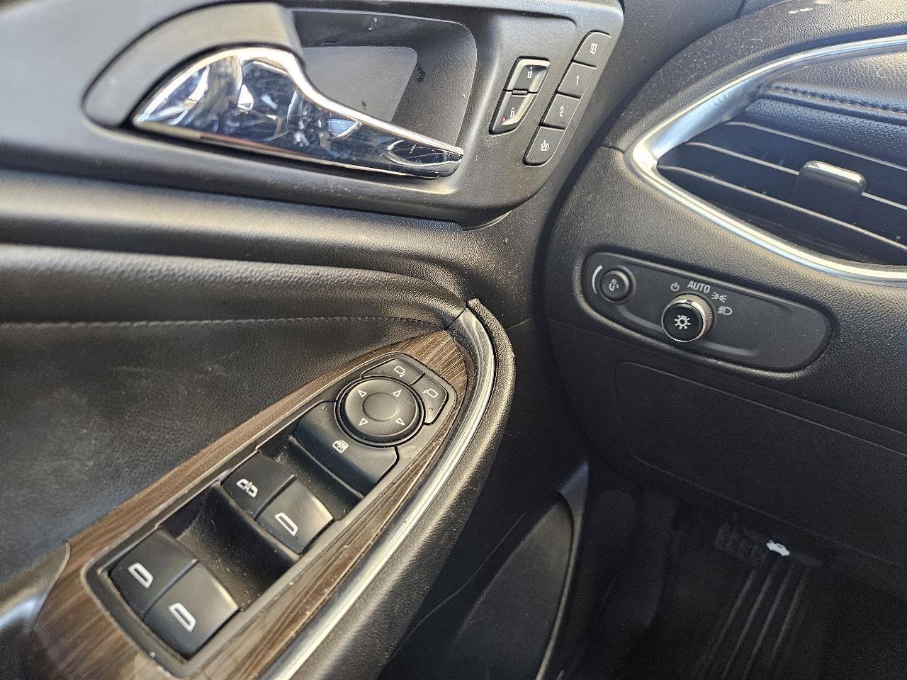 Chevrolet Malibu 4dr Sdn Premier w/2LZ 2016