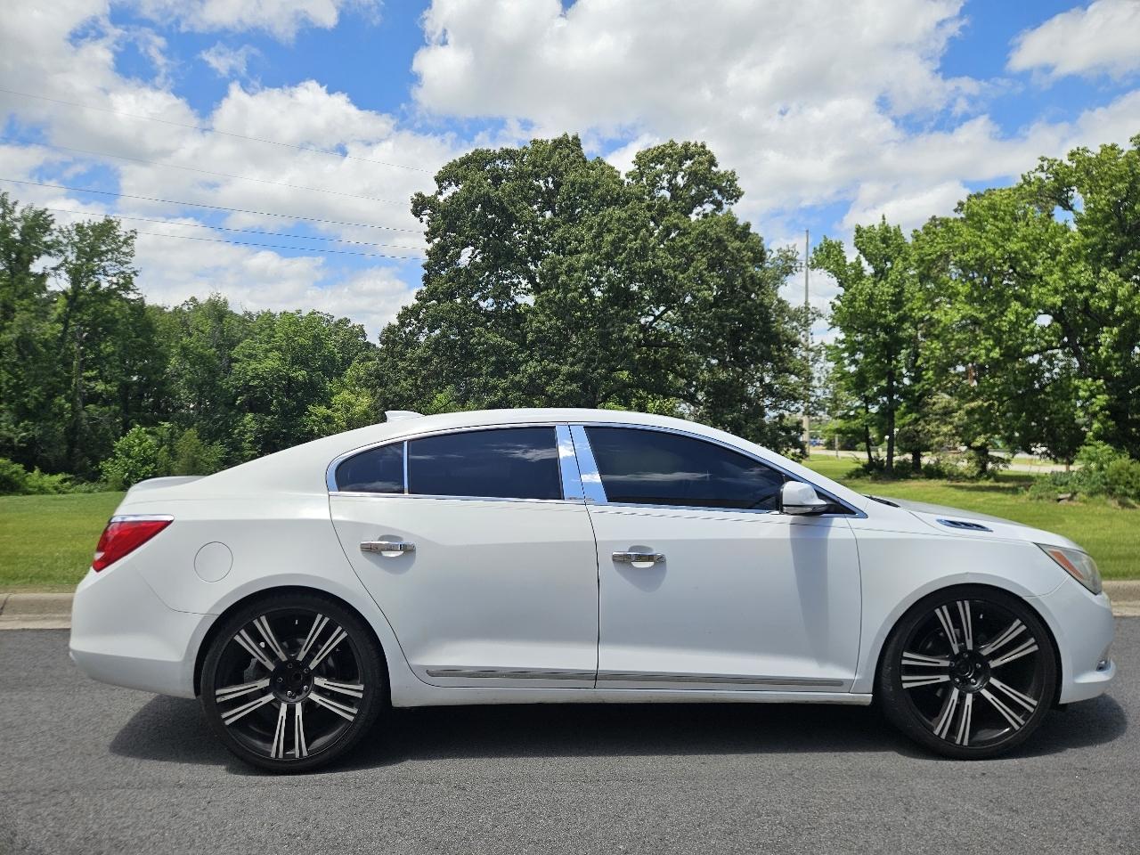 Buick LaCrosse 4dr Sdn Leather FWD 2015