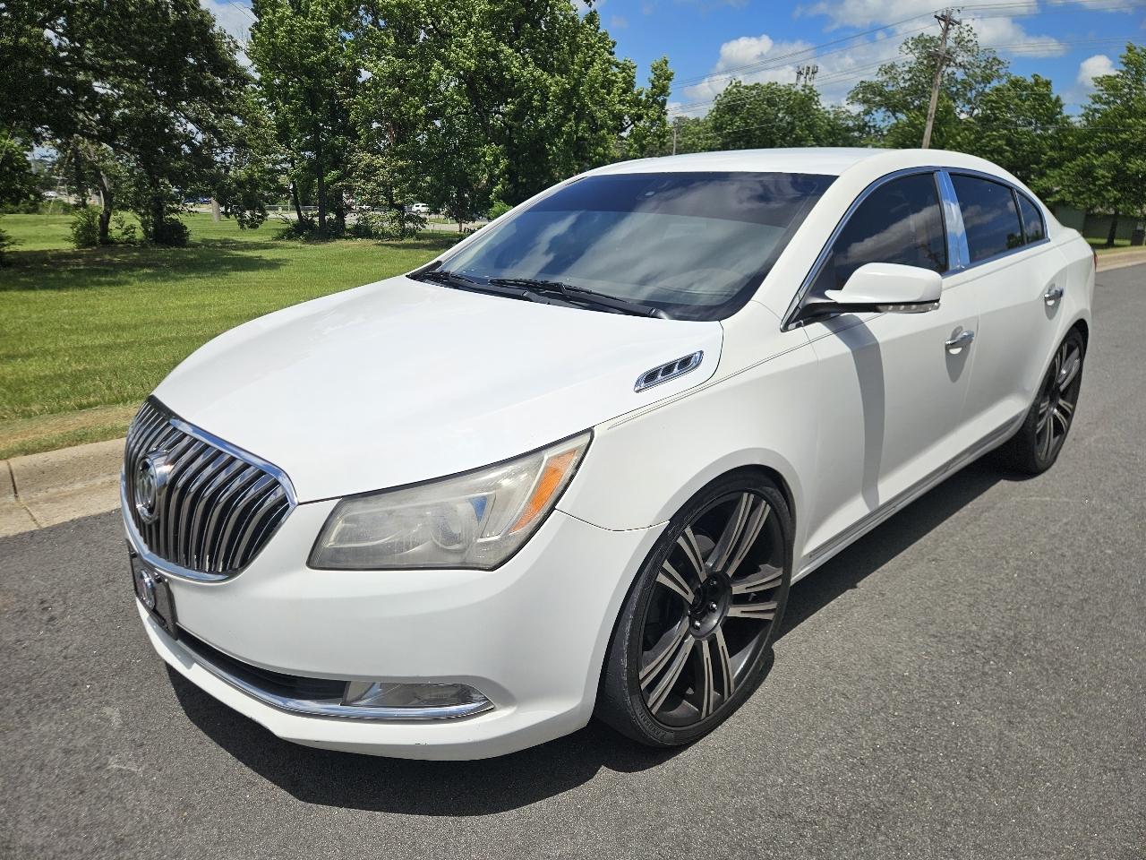 Buick LaCrosse 4dr Sdn Leather FWD 2015