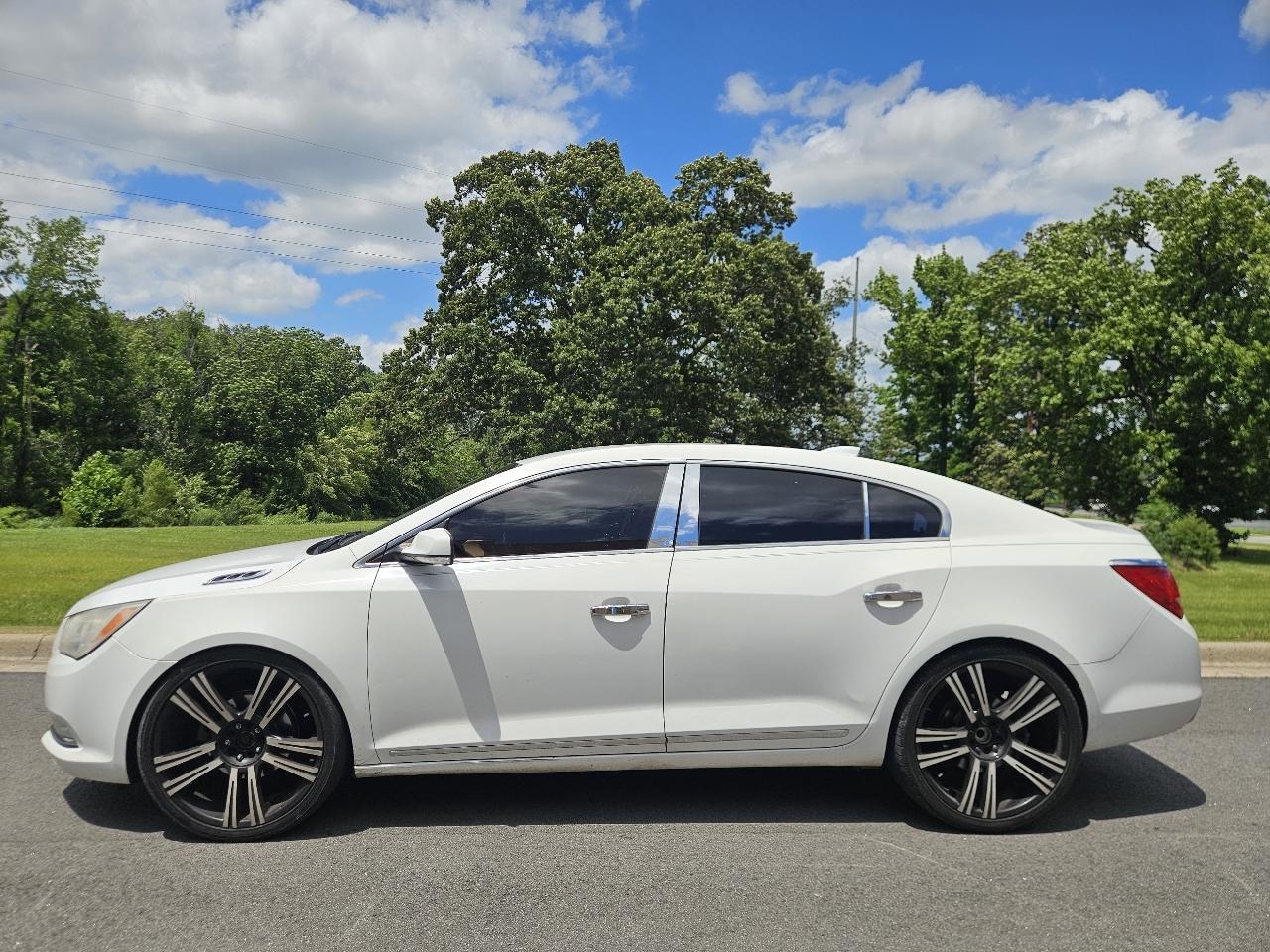 Buick LaCrosse 4dr Sdn Leather FWD 2015