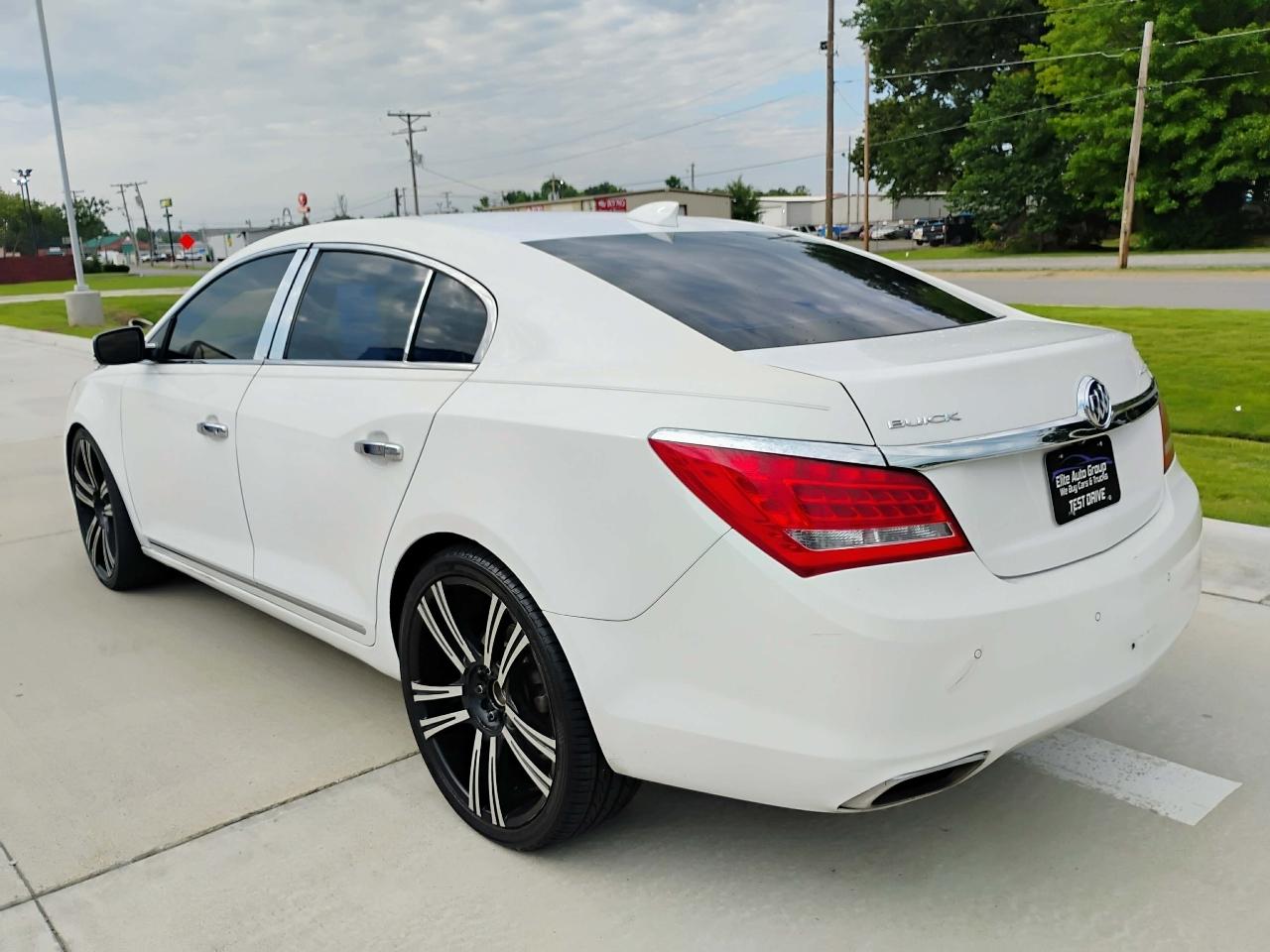 Buick LaCrosse 4dr Sdn Leather FWD 2015