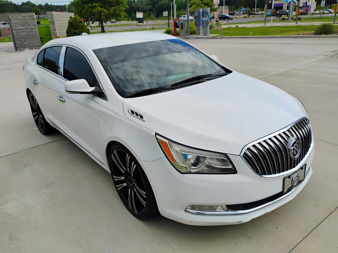 Buick LaCrosse 4dr Sdn Leather FWD 2015