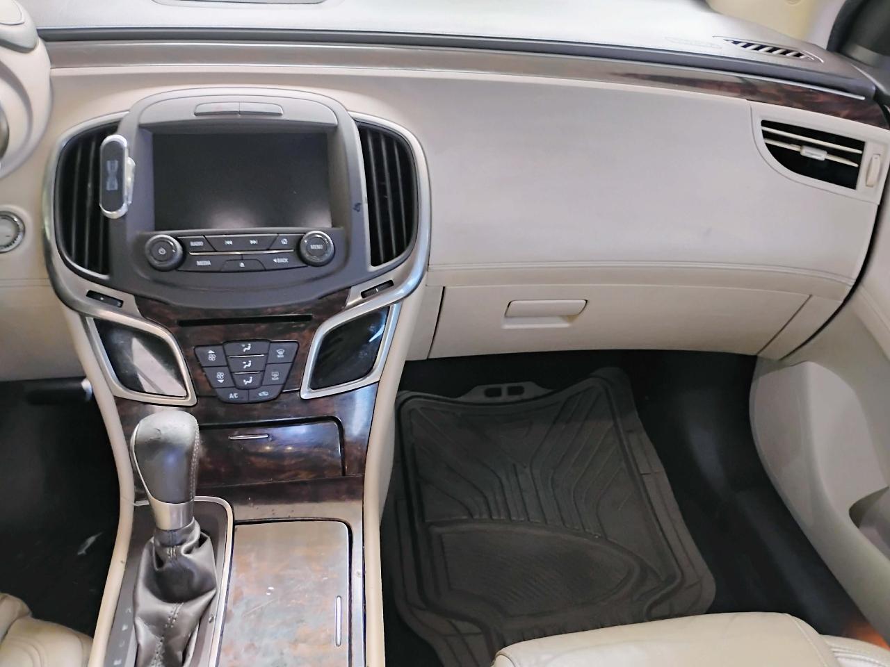 Buick LaCrosse 4dr Sdn Leather FWD 2015