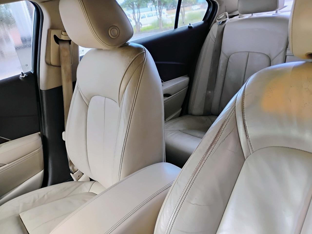 Buick LaCrosse 4dr Sdn Leather FWD 2015