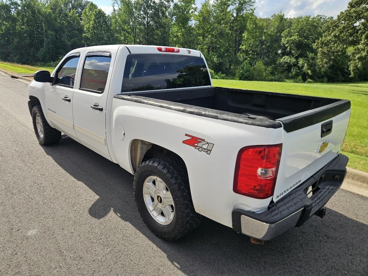 Chevrolet Silverado 1500 4WD Crew Cab 143.5" LT 2012
