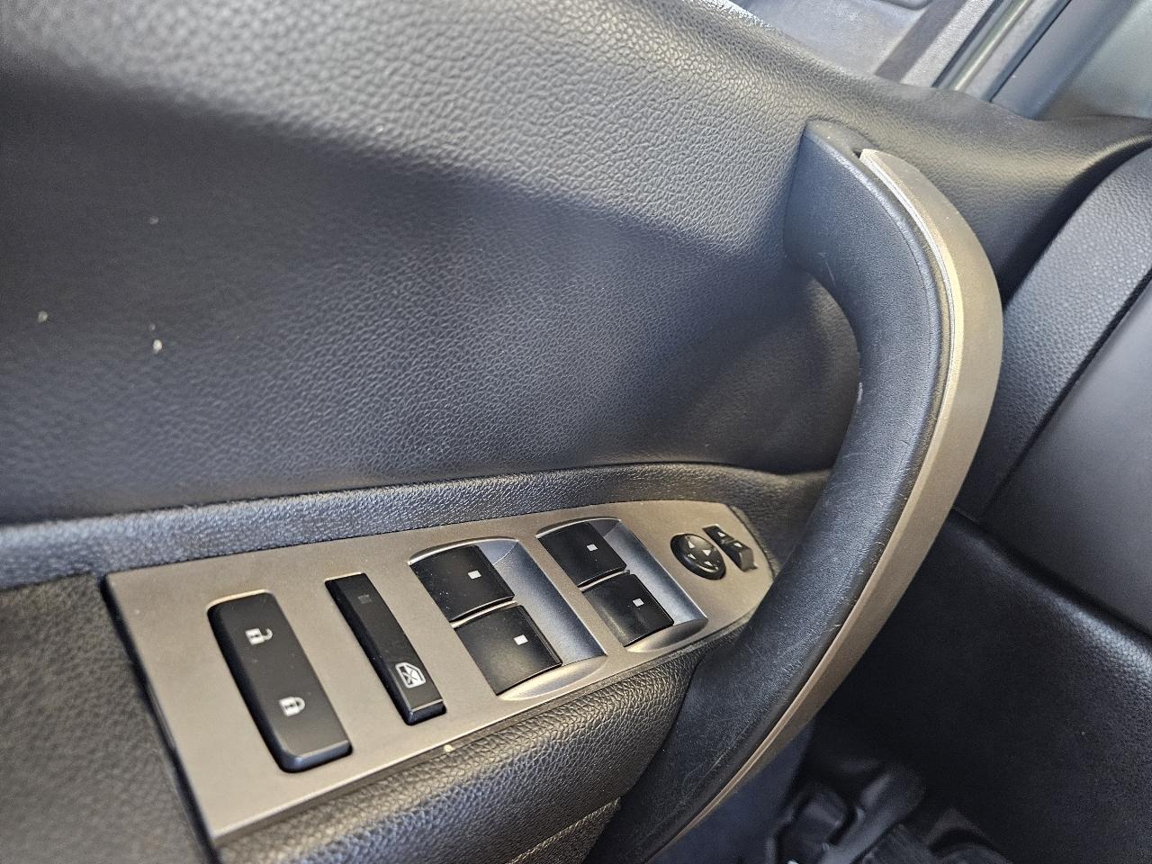 Chevrolet Silverado 1500 4WD Crew Cab 143.5" LT 2012