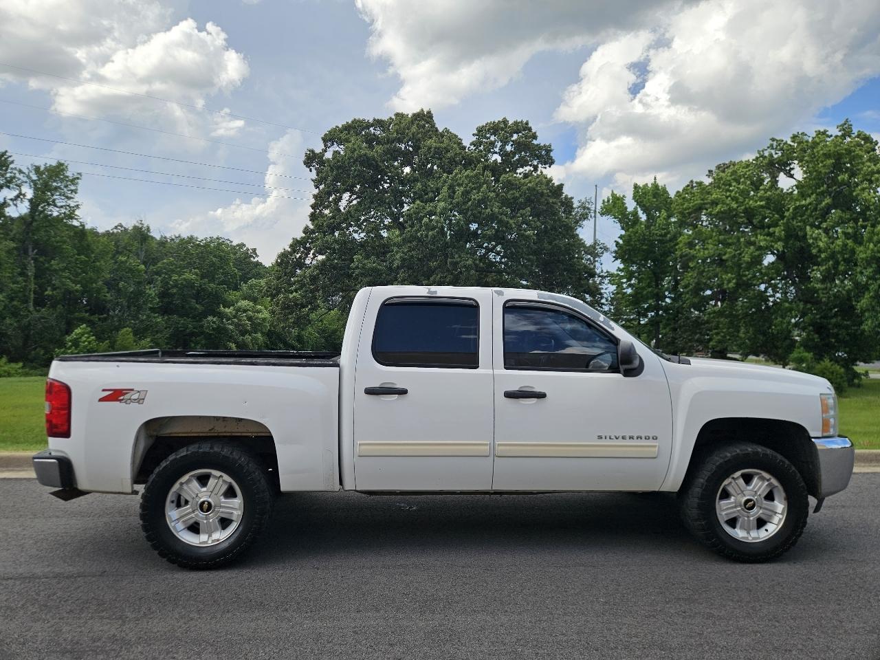 Chevrolet Silverado 1500 4WD Crew Cab 143.5" LT 2012