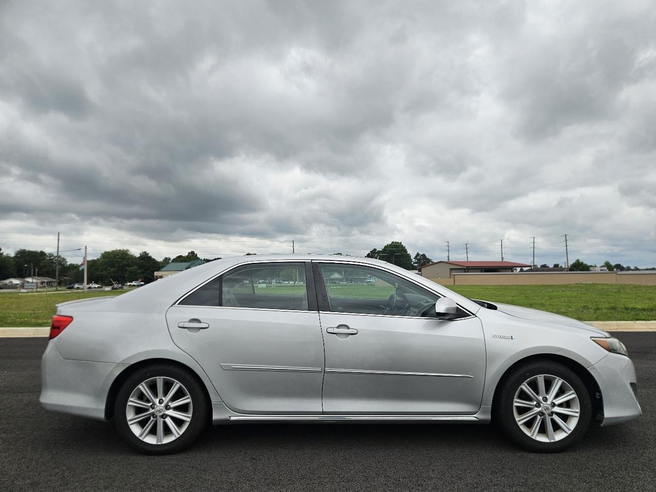 Toyota Camry Hybrid 4dr Sdn XLE (Natl) 2012