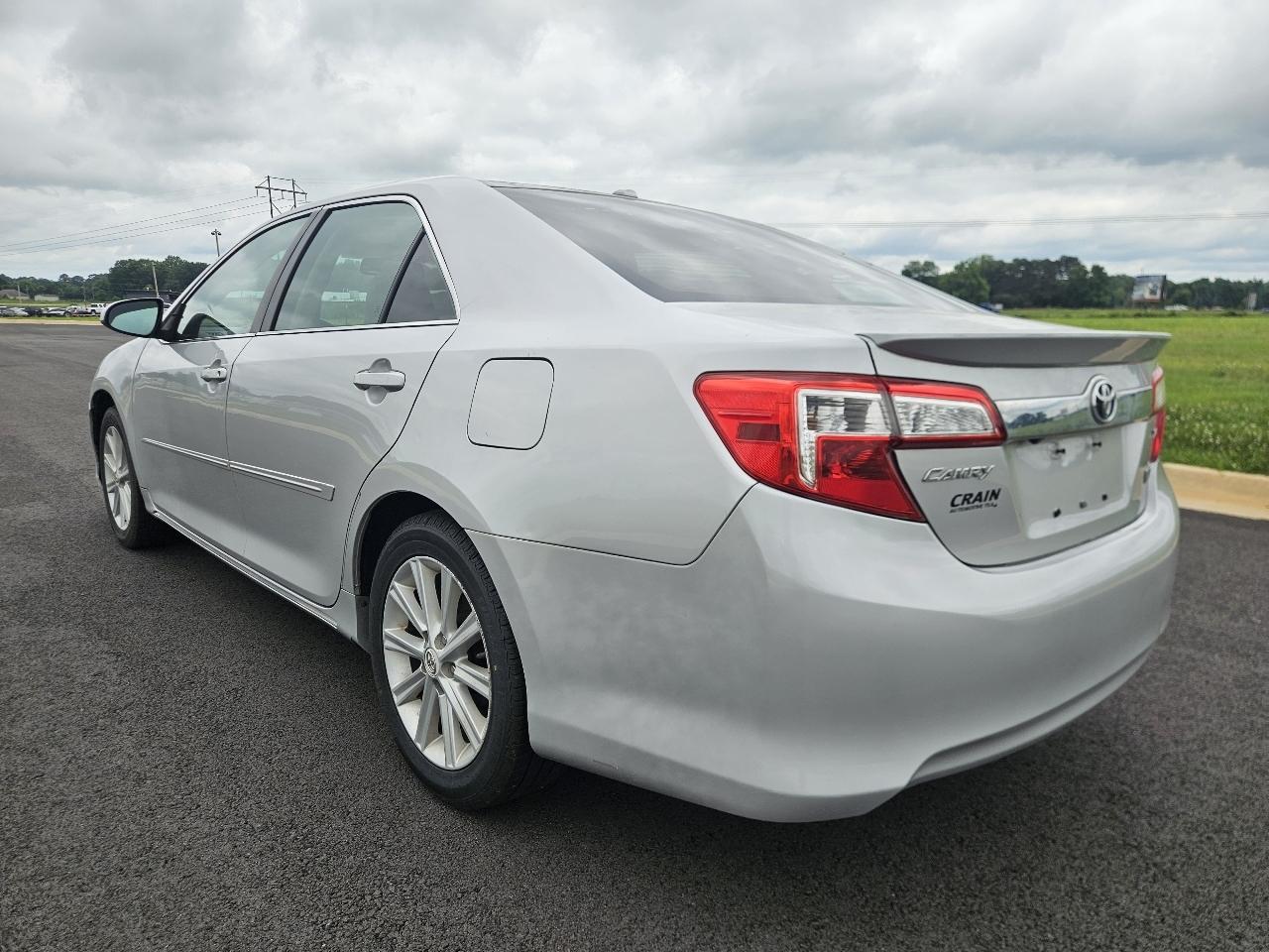 Toyota Camry Hybrid 4dr Sdn XLE (Natl) 2012