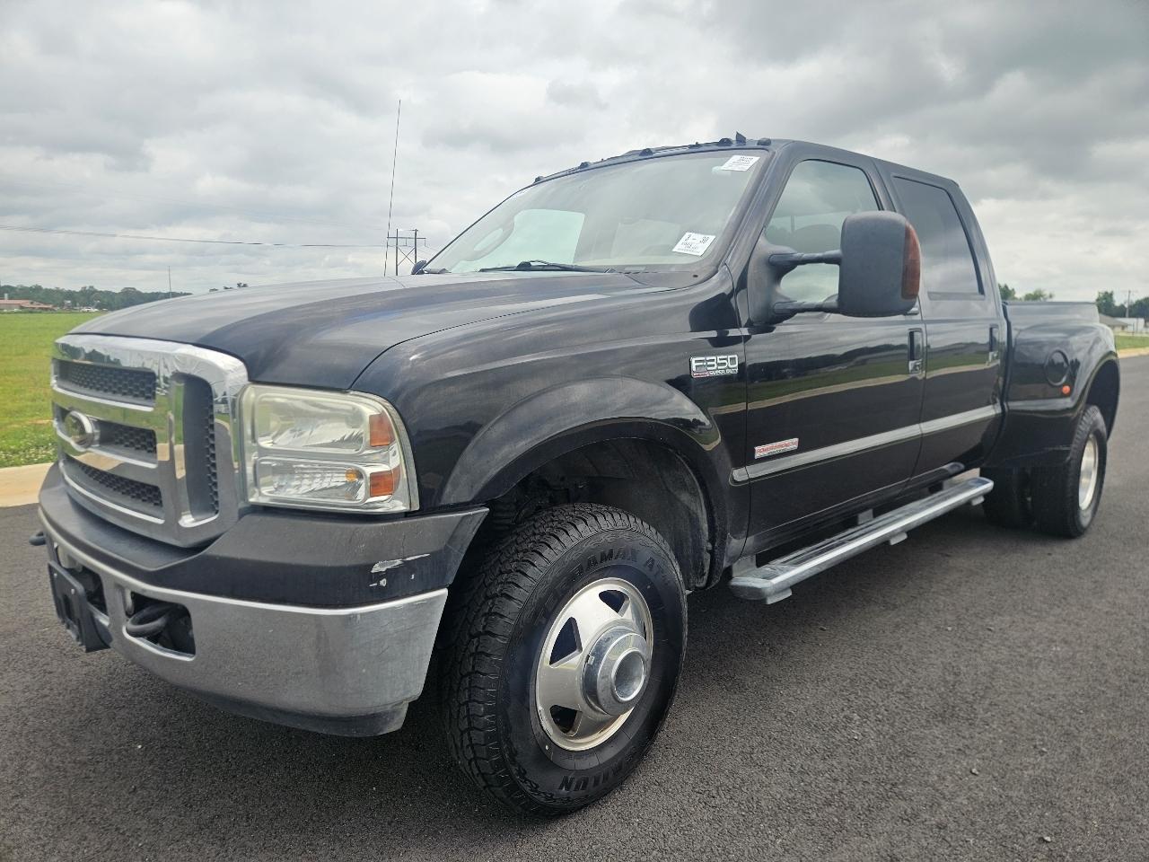 Ford Super Duty F-350 DRW Crew Cab 172" King Ranch 4WD 2004