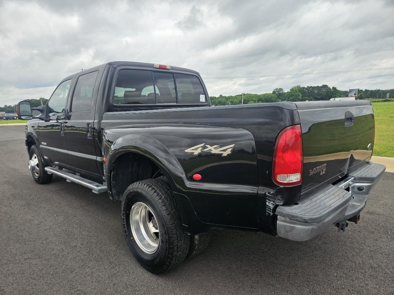 Ford Super Duty F-350 DRW Crew Cab 172" King Ranch 4WD 2004