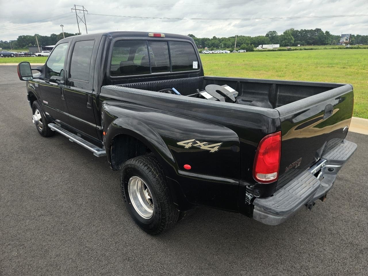 Ford Super Duty F-350 DRW Crew Cab 172" King Ranch 4WD 2004