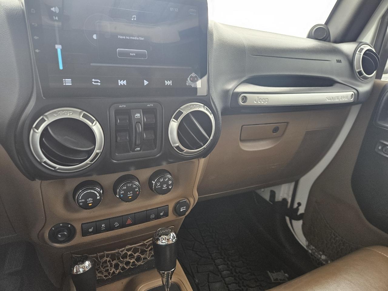 Jeep Wrangler Unlimited 4WD 4dr Sahara 2011