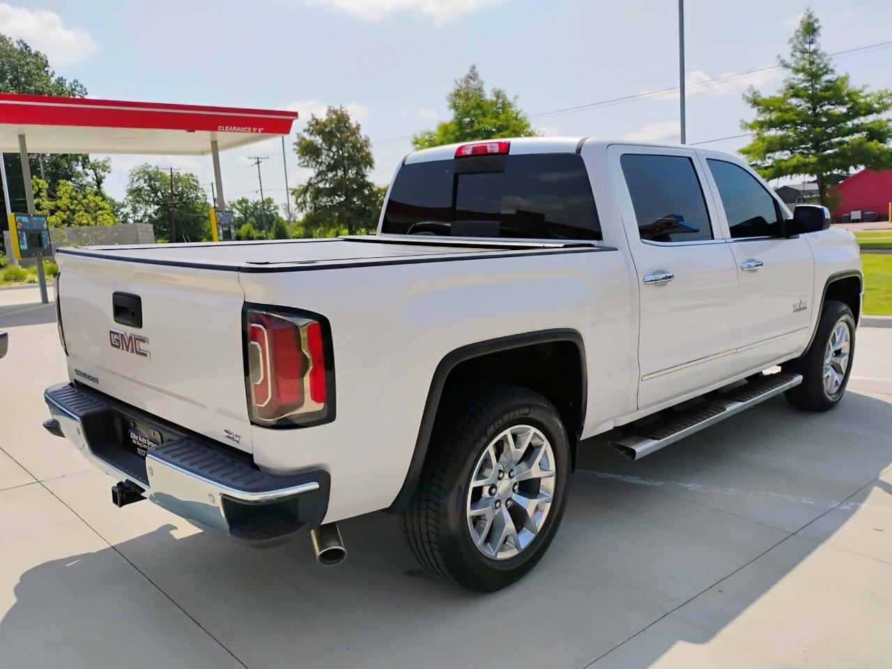 GMC Sierra 1500 4WD Crew Cab 143.5" SLT 2018