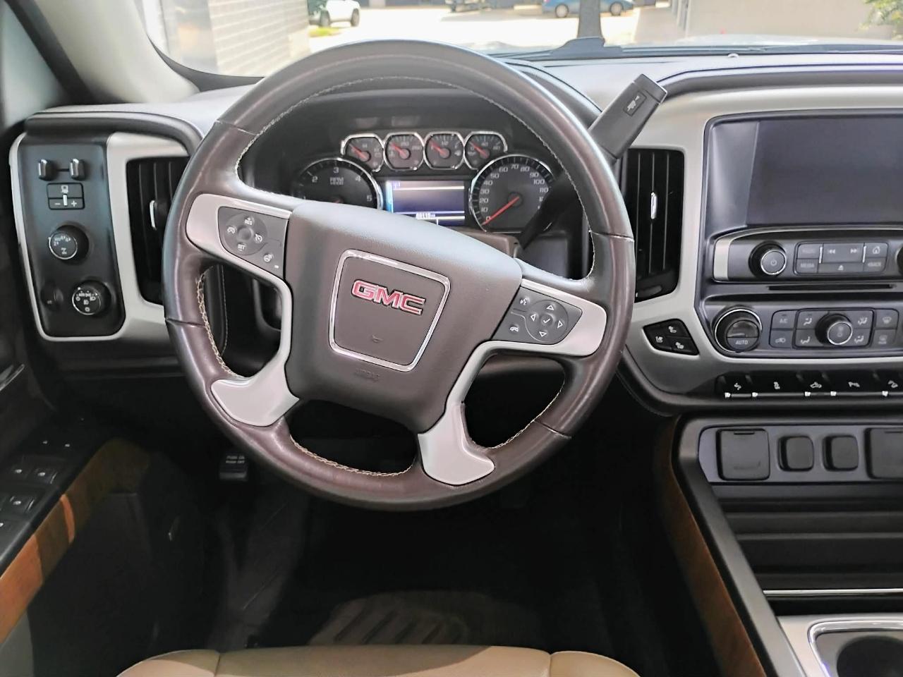 GMC Sierra 1500 4WD Crew Cab 143.5" SLT 2018