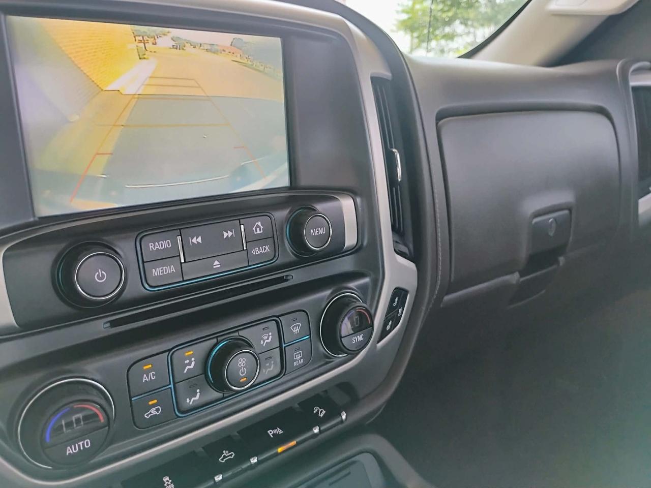 GMC Sierra 1500 4WD Crew Cab 143.5" SLT 2018