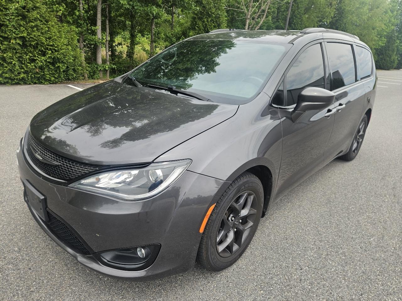 Chrysler Pacifica Touring L Plus FWD 2018
