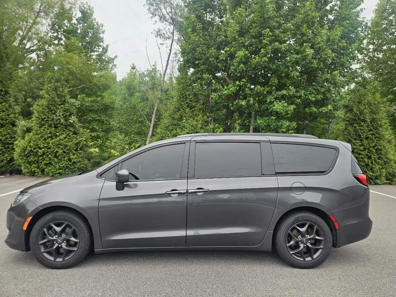 Chrysler Pacifica Touring L Plus FWD 2018