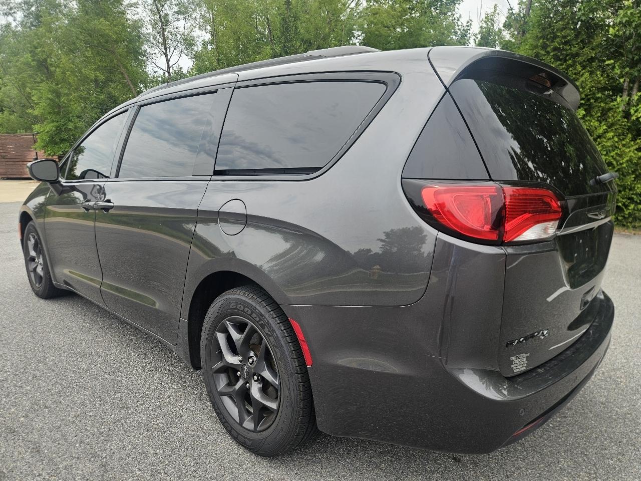 Chrysler Pacifica Touring L Plus FWD 2018