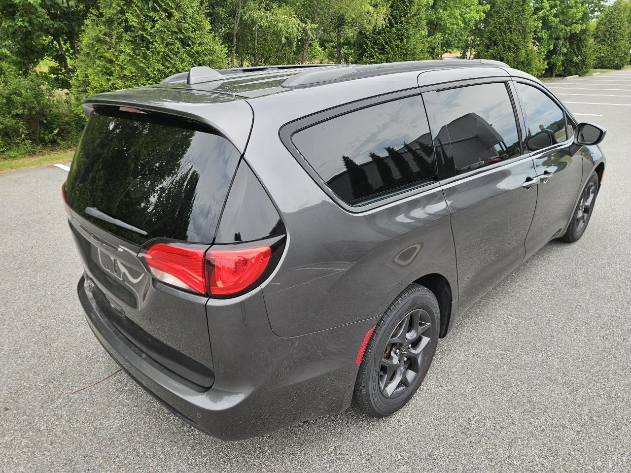Chrysler Pacifica Touring L Plus FWD 2018