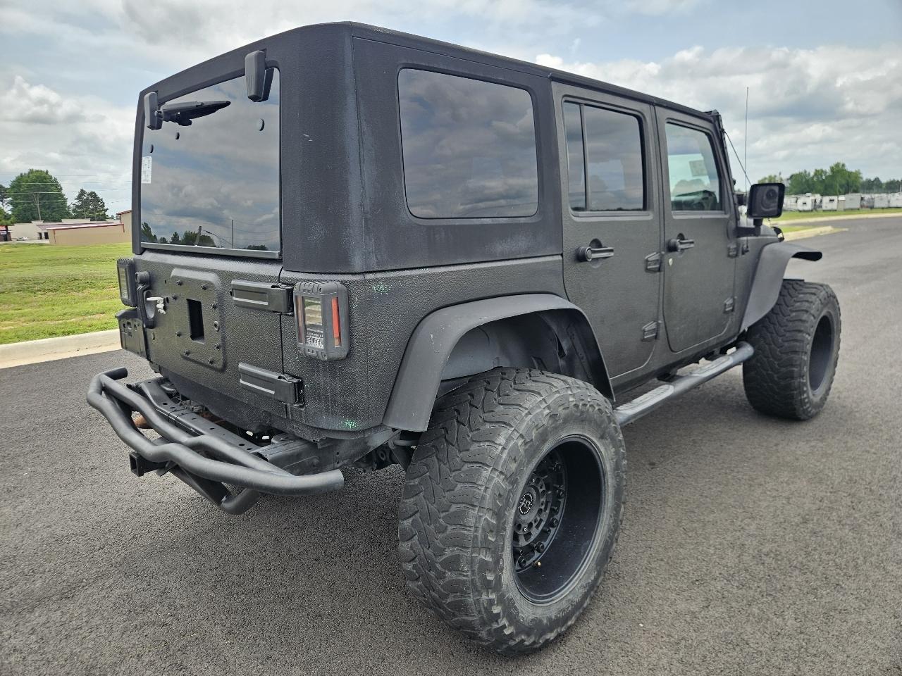 Jeep Wrangler Unlimited 4WD 4dr X 2009