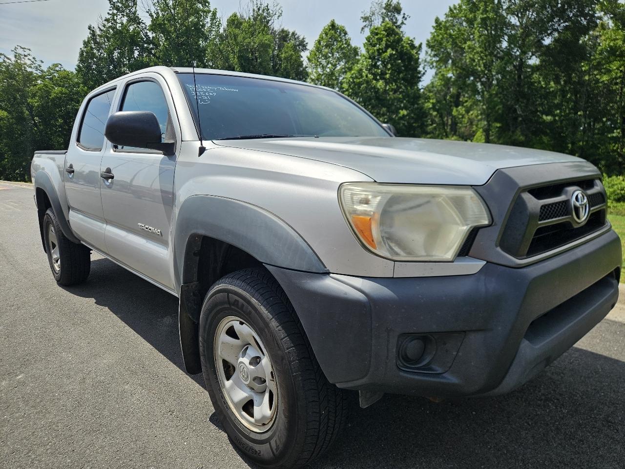 Toyota Tacoma 4WD Double Cab V6 MT (Natl) 2013