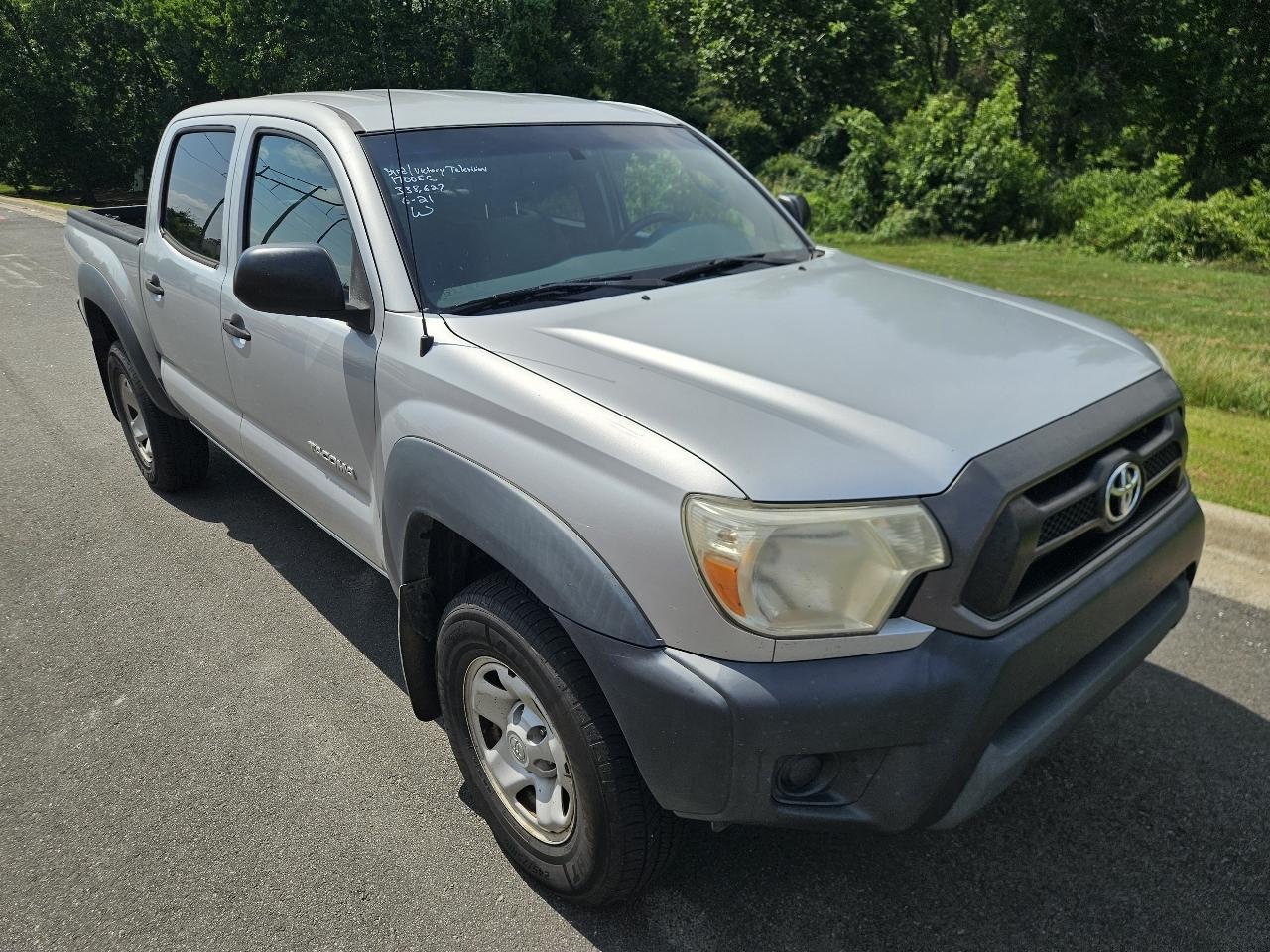 Toyota Tacoma 4WD Double Cab V6 MT (Natl) 2013