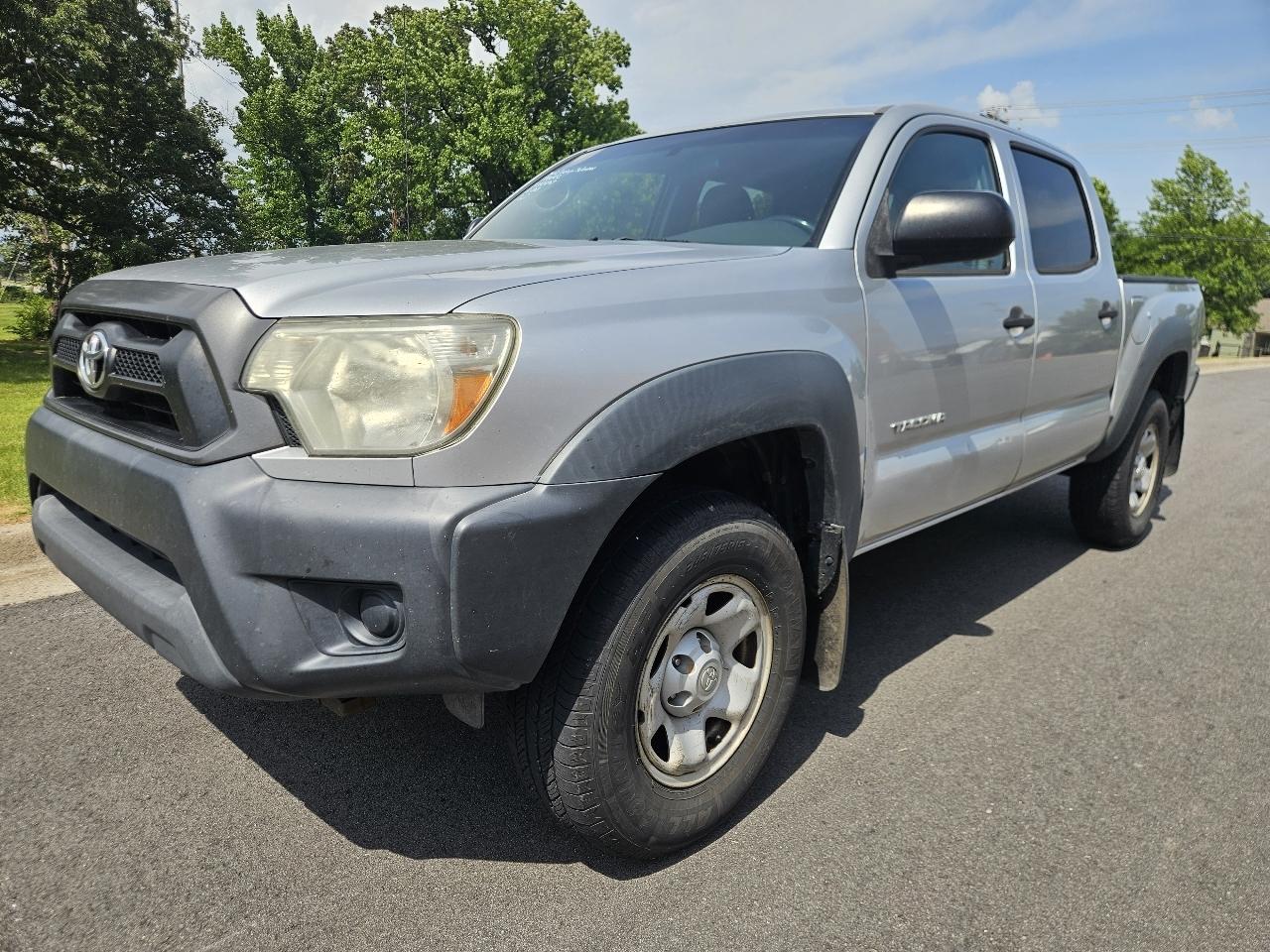 Toyota Tacoma 4WD Double Cab V6 MT (Natl) 2013