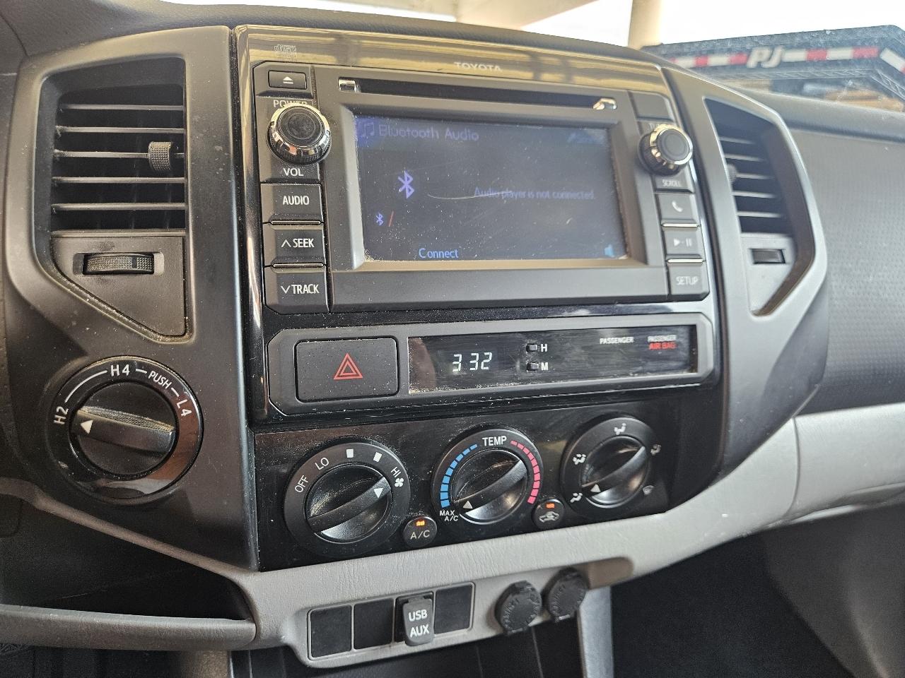 Toyota Tacoma 4WD Double Cab V6 MT (Natl) 2013