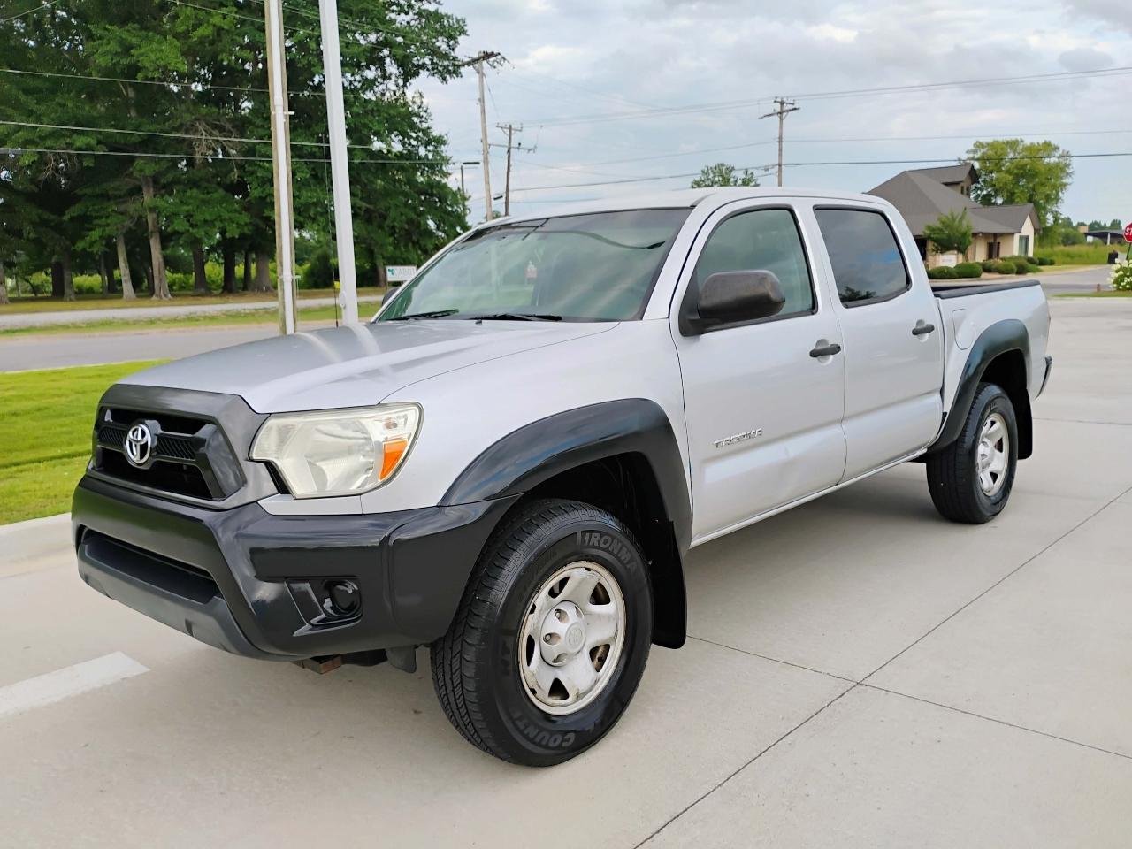 Toyota Tacoma 4WD Double Cab V6 MT (Natl) 2013