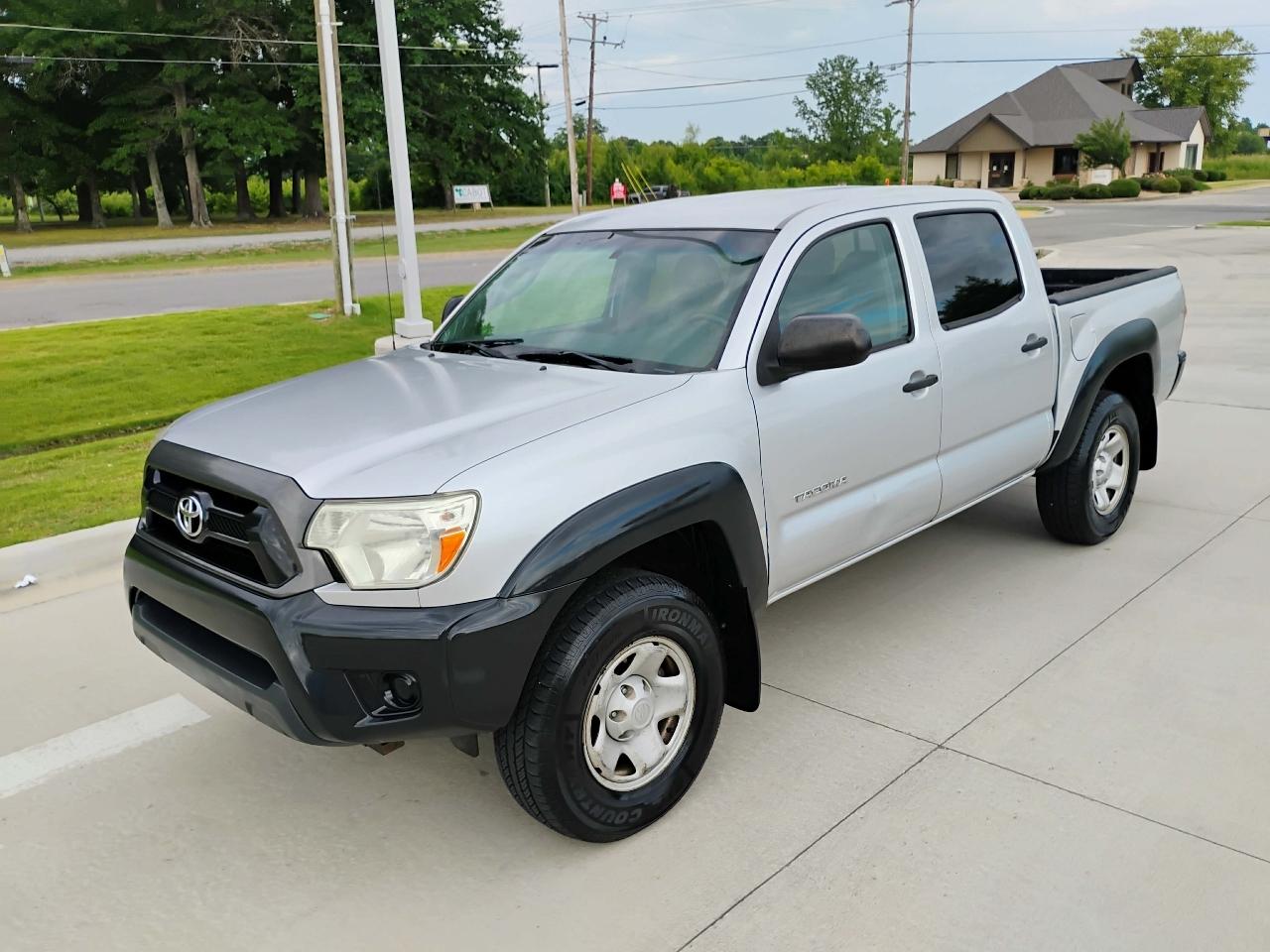 Toyota Tacoma 4WD Double Cab V6 MT (Natl) 2013