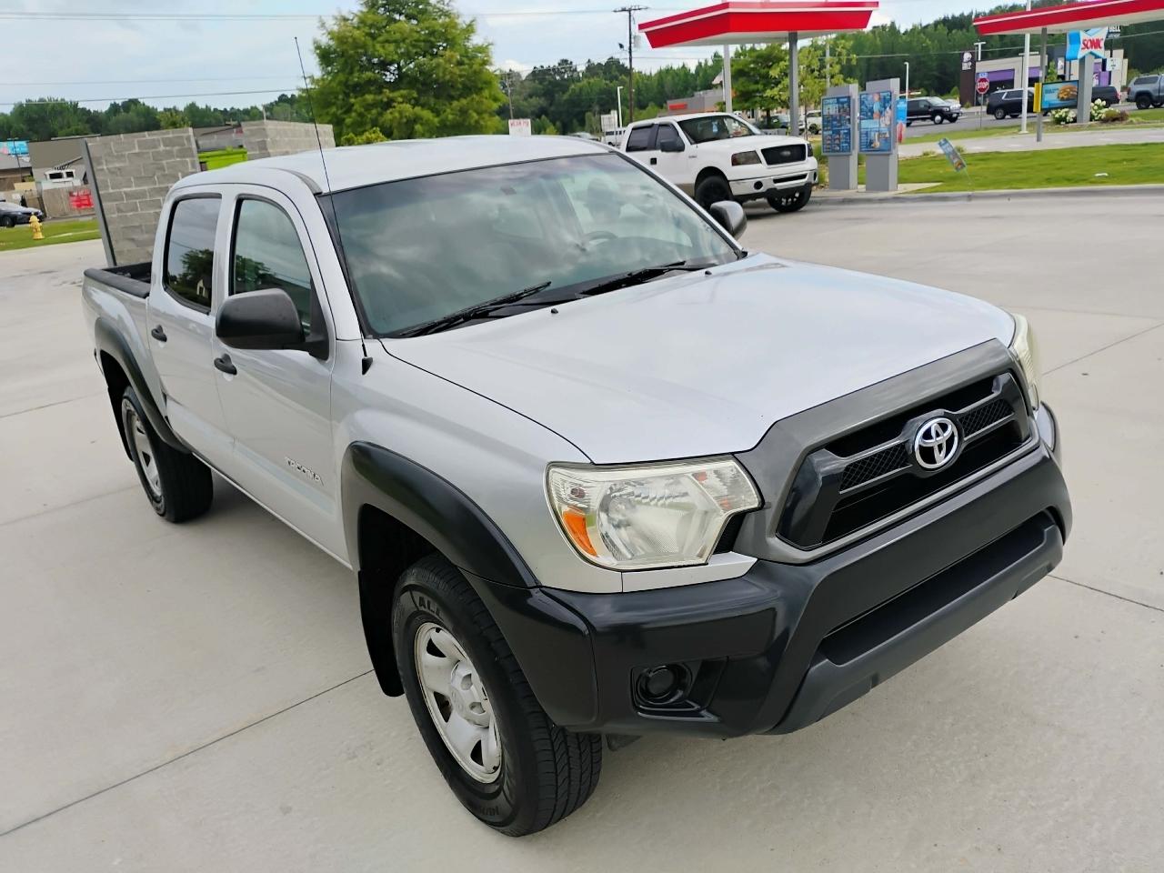 Toyota Tacoma 4WD Double Cab V6 MT (Natl) 2013