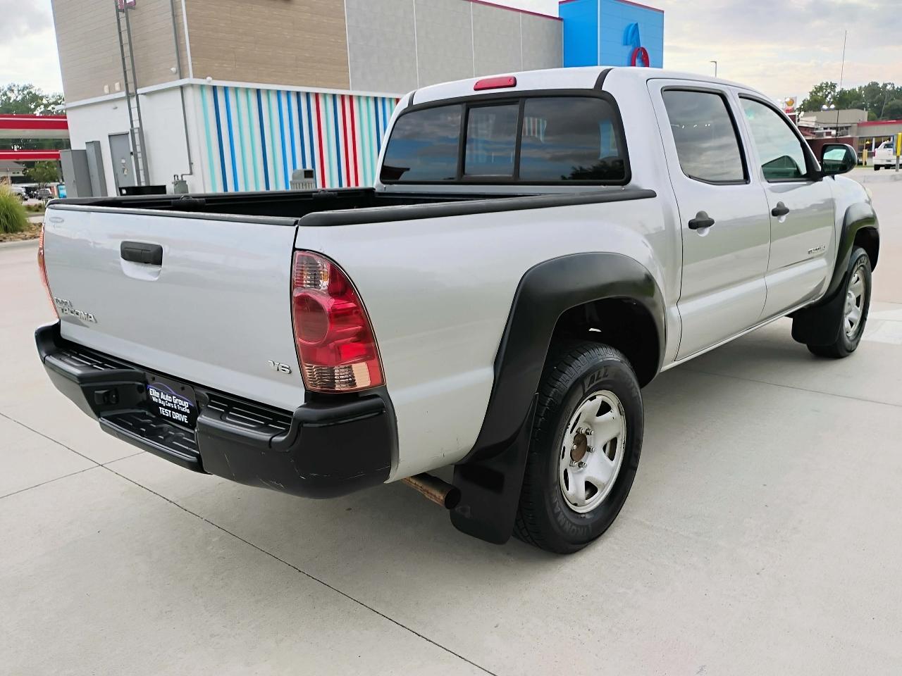 Toyota Tacoma 4WD Double Cab V6 MT (Natl) 2013