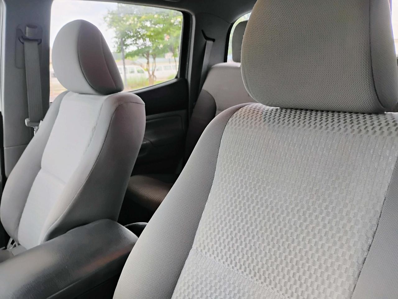Toyota Tacoma 4WD Double Cab V6 MT (Natl) 2013