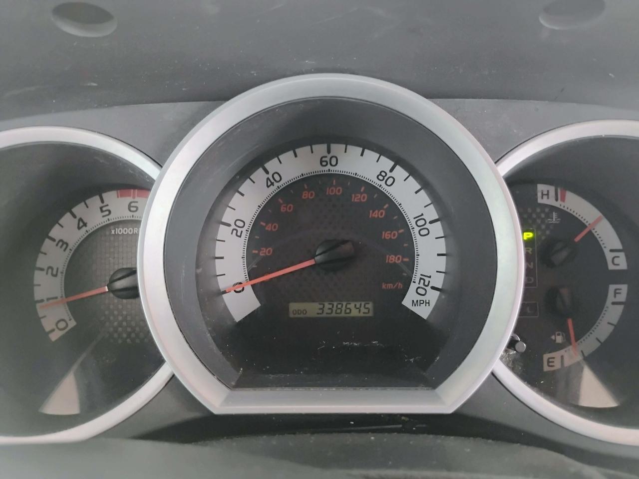 Toyota Tacoma 4WD Double Cab V6 MT (Natl) 2013