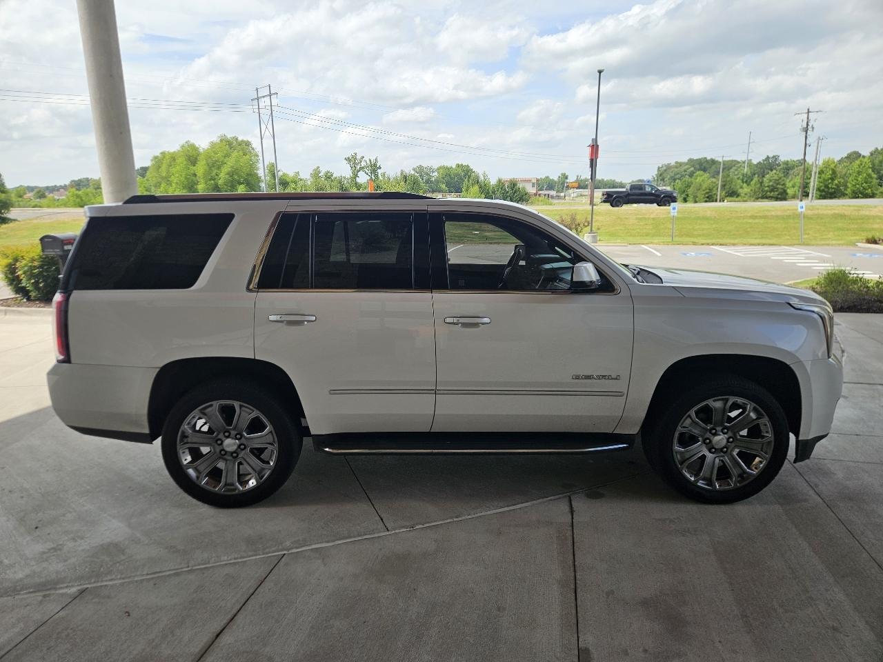 GMC Yukon 4WD 4dr Denali 2016
